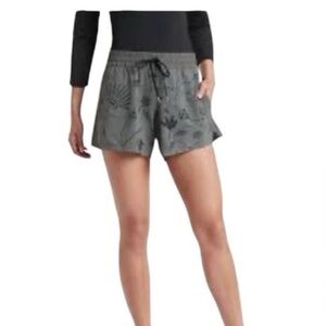 Athleta PRINTED BAJA SHORT Size 10